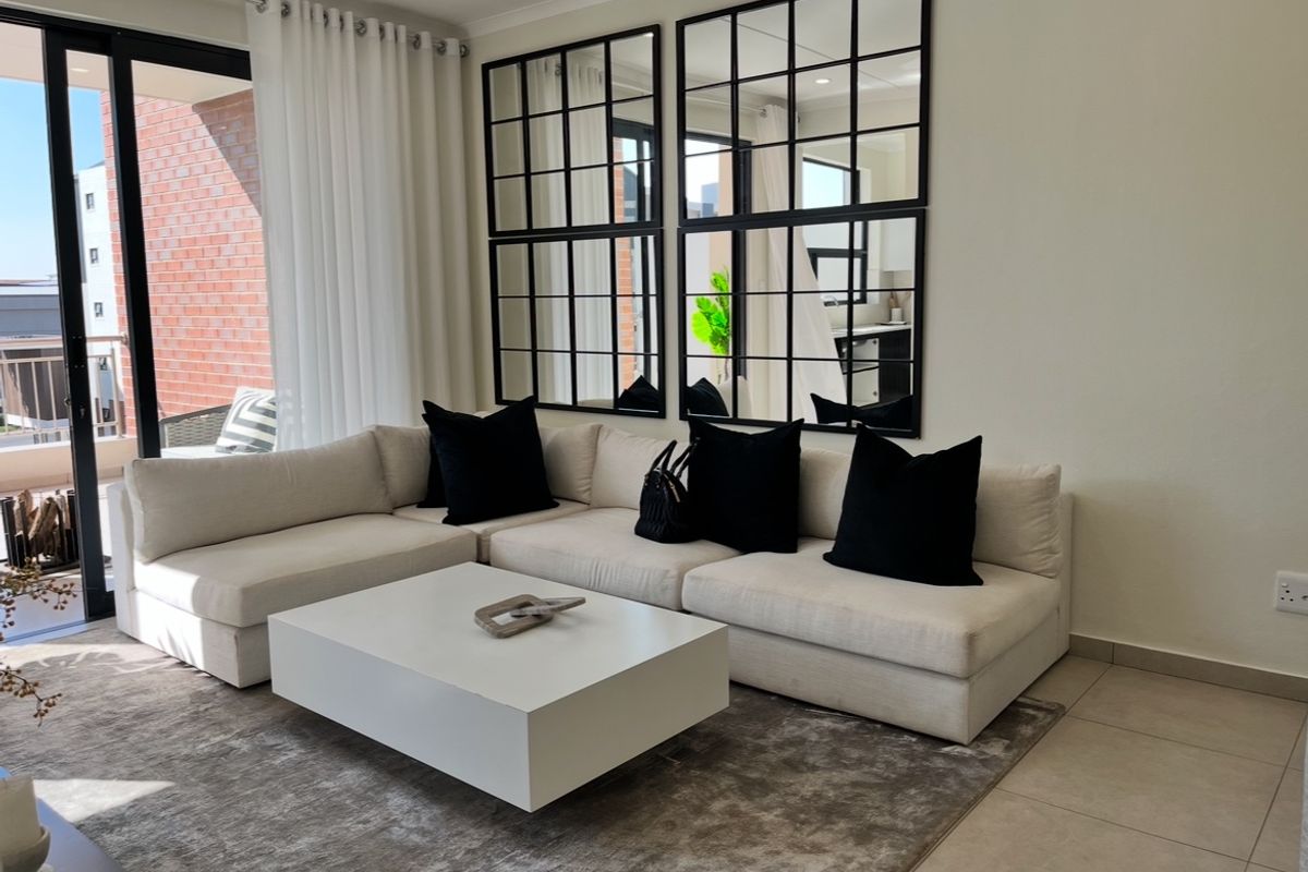 3 Bedroom 3.5 Bathrooms Duplex Apartment For Sale in Edenvale - Photo 2