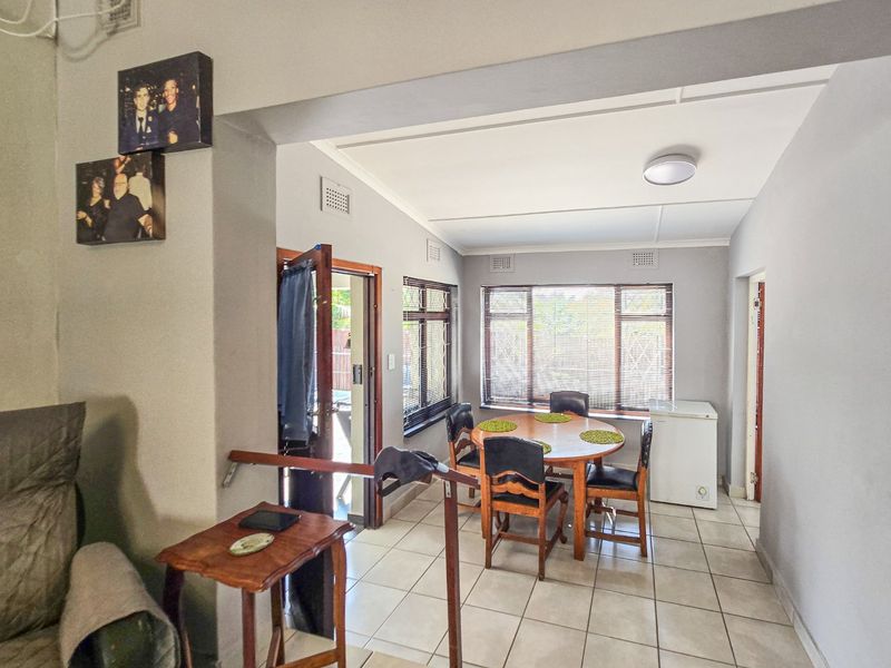 Single Level Home With Income Potential  - Photo 9