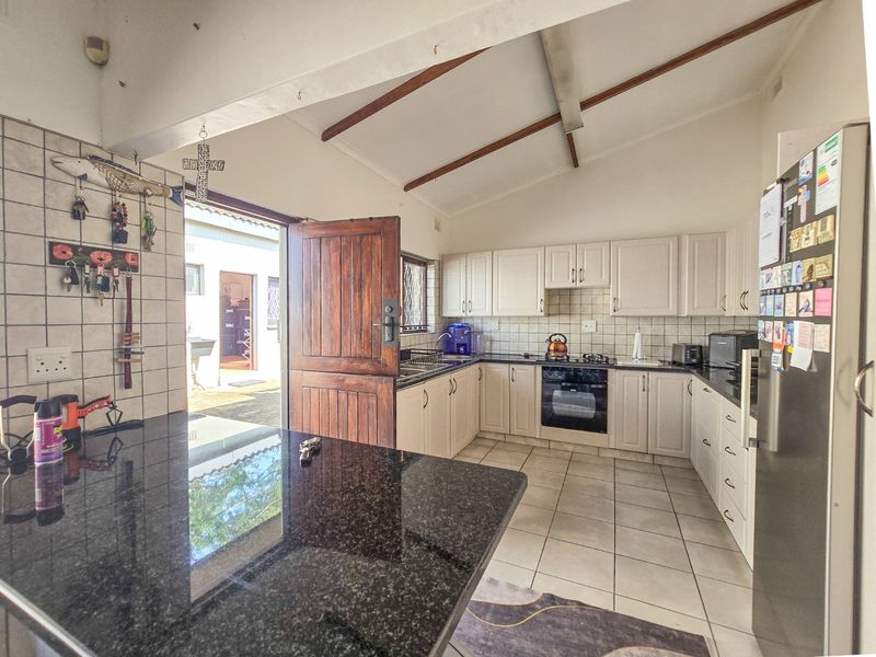 Single Level Home With Income Potential  - Photo 6