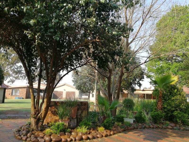 Lakeside Canal Farm In Full Production!! Water Rich Farm ! - Photo 9