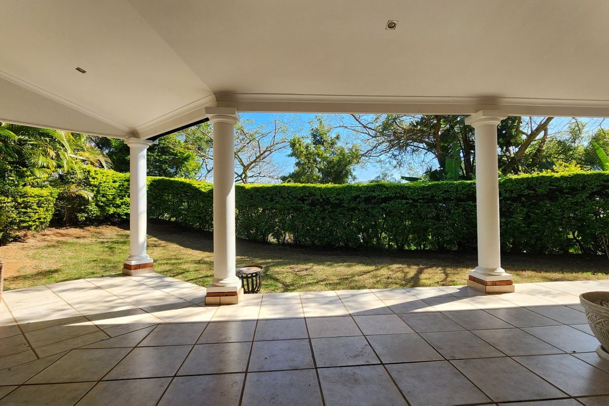 Mount Edgecombe Estate Two -  lovely, renovated cluster home with a separate self-contained loft apartment - Excellent location close to Gate 6!  Great investment with existing, long-term tenant - Photo 3