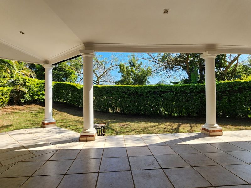 Mount Edgecombe Estate Two -  lovely, renovated cluster home with a separate self-contained loft apartment - Excellent location close to Gate 6!  Great investment with existing, long-term tenant - Photo 3