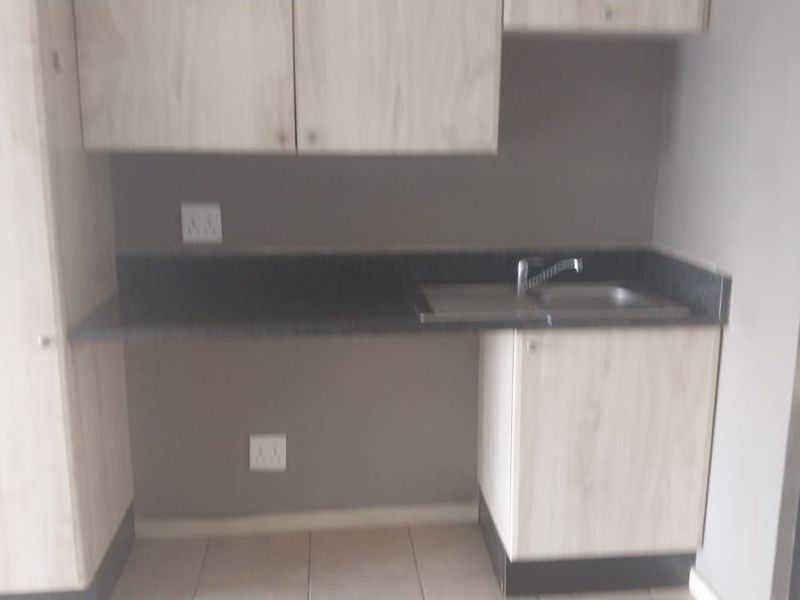 One bedroom apartment sold as an investment - Photo 3