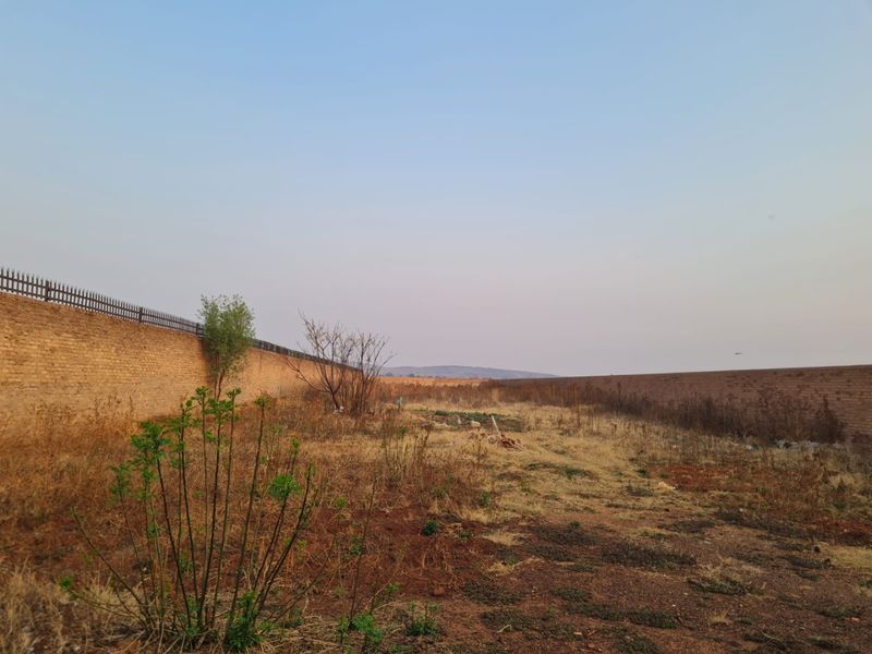 Vacant Land on a very busy business route - Photo 2