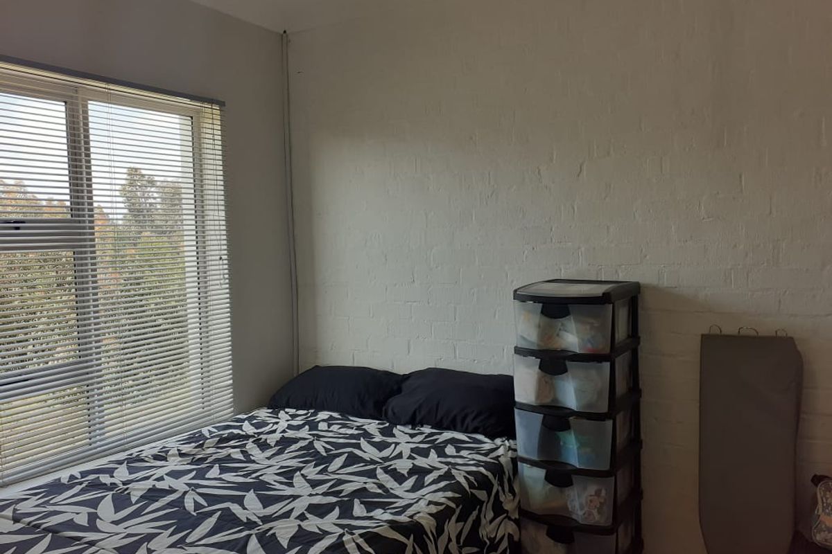 2 bedroom apartment for sale in Parsonsvlei - Photo 5