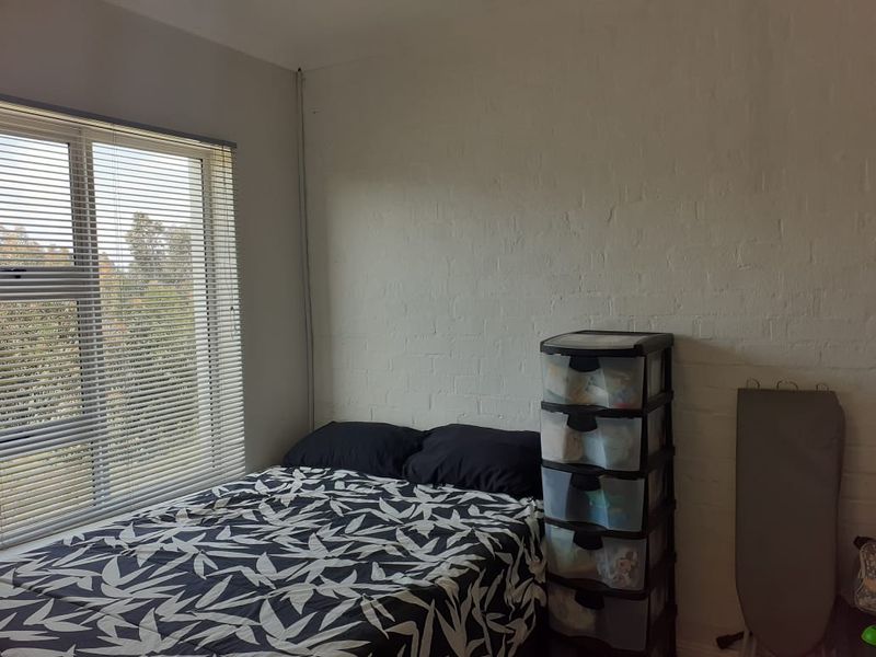 2 bedroom apartment for sale in Parsonsvlei - Photo 5