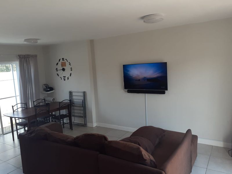 2 bedroom apartment for sale in Parsonsvlei - Photo 10