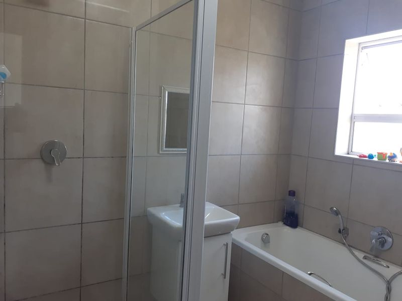 2 bedroom apartment for sale in Parsonsvlei - Photo 8