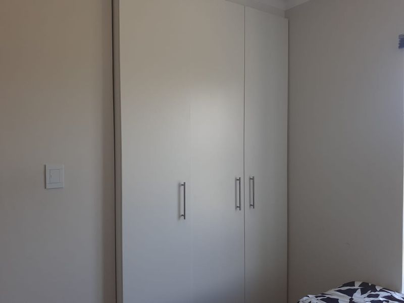 2 bedroom apartment for sale in Parsonsvlei - Photo 3
