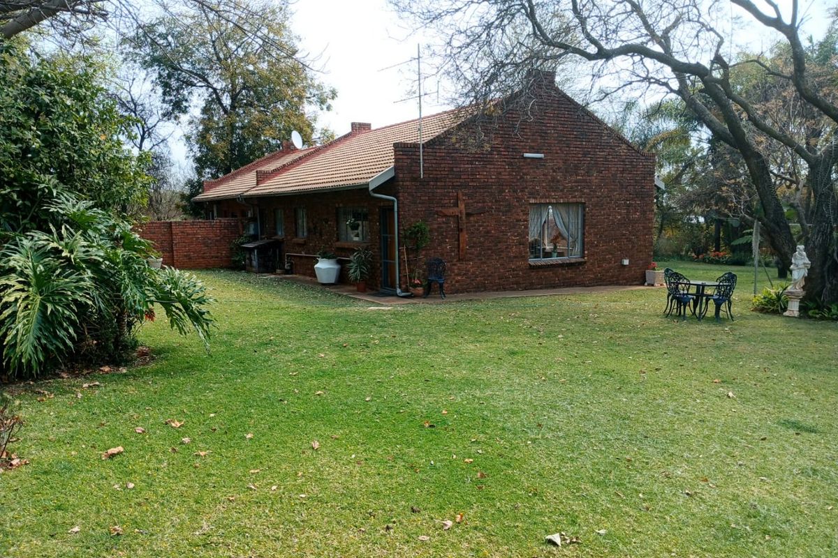 Fantastic Investment! Modern Living with Multiple Income Streams in a Peaceful Rural Setting - Photo 4
