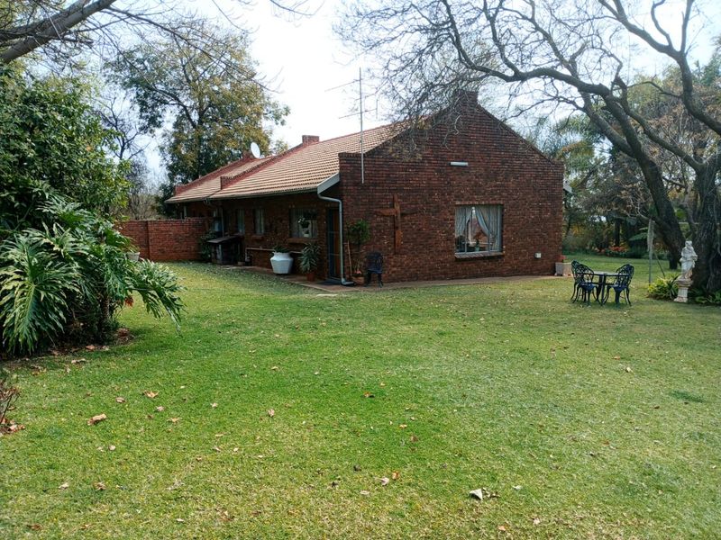 Fantastic Investment! Modern Living with Multiple Income Streams in a Peaceful Rural Setting - Photo 4