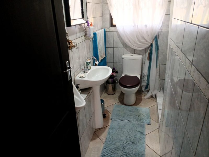 Fantastic Investment! Modern Living with Multiple Income Streams in a Peaceful Rural Setting - Photo 10