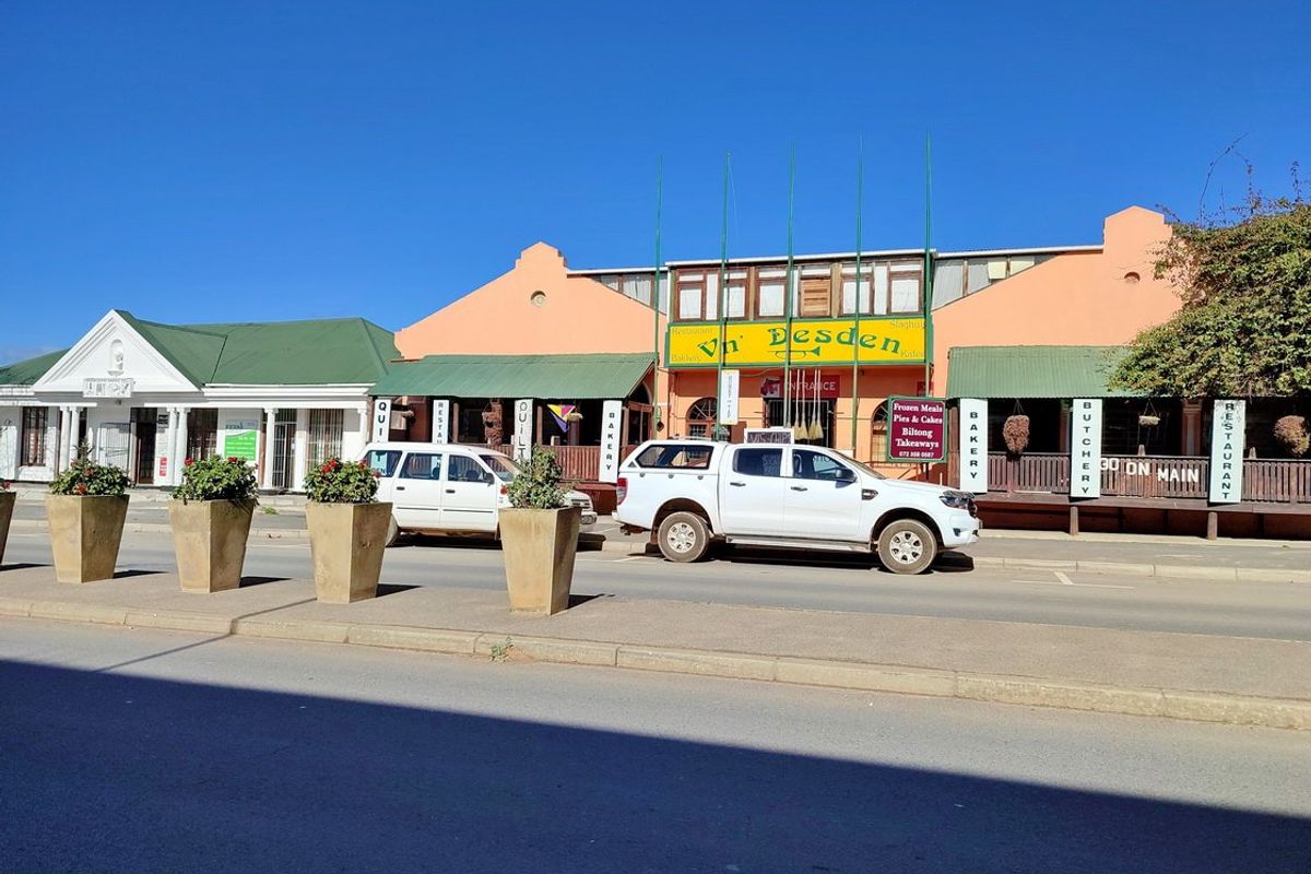 High visibility Main Street Property - great business opportunity - Photo 2