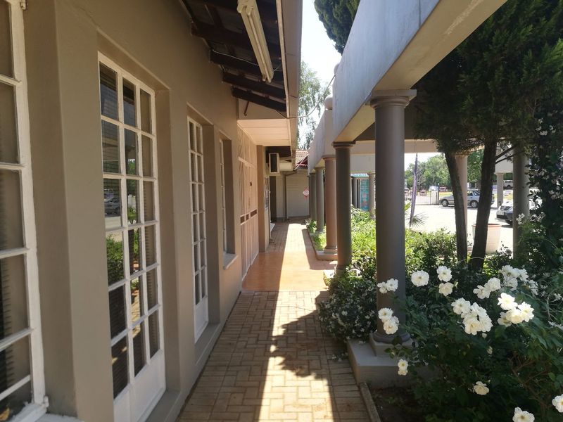 Commercial Building - Photo 5