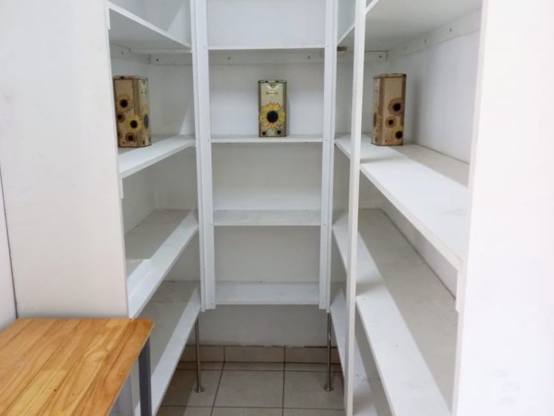 Discover your dream home in Rynfield, Benoni. This newly renovated 4- bedroom house, nestled close to schools and shops. - Photo 10