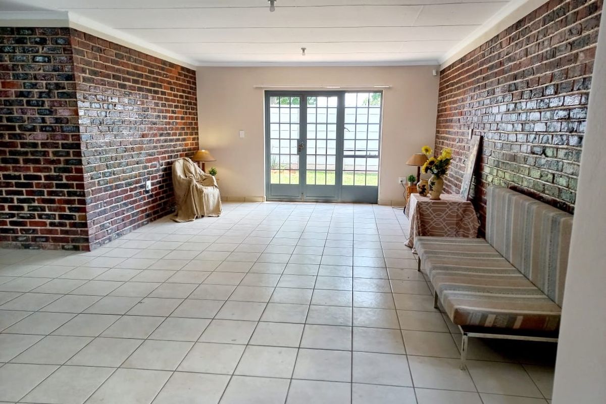 Discover your dream home in Rynfield, Benoni. This newly renovated 4- bedroom house, nestled close to schools and shops. - Photo 3