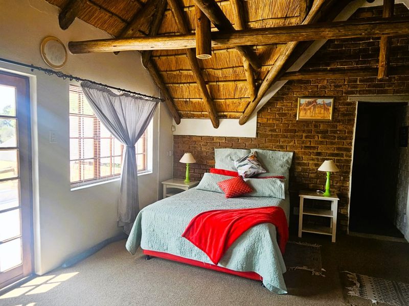 Charming 4-Bedroom Thatch Home and Business opportunity for Sale in Deneysville - Photo 10