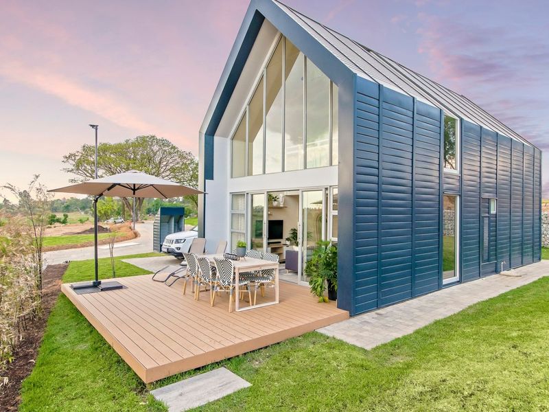 SIGNATUE UNIT 08 - GARDENS ESTATE – SUSTAINABLE OFF-GRID LIVING IN LANSERIA TRUE SUSTAINABILITY = REAL SAVINGS •	Off-grid ready: solar energy + borehole water supply - Photo 8