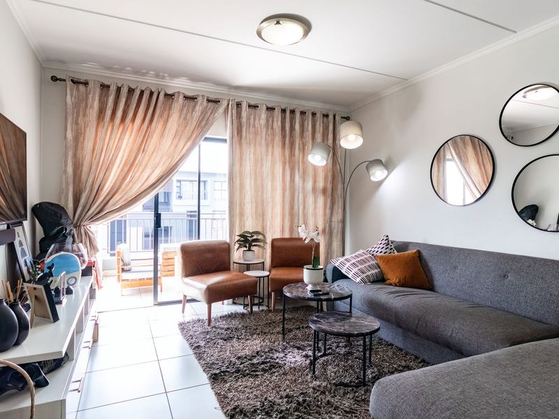 Stunning Modern Apartment in Westlake Eco Estate - Photo 5