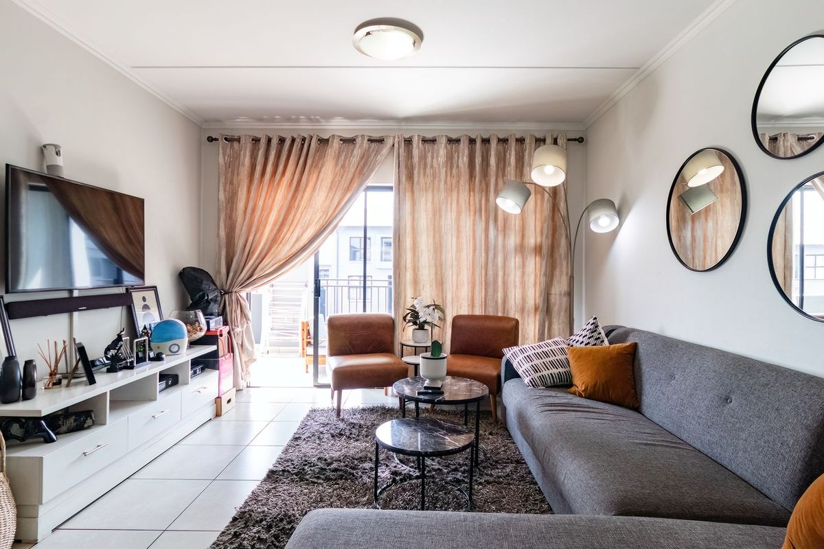 Stunning Modern Apartment in Westlake Eco Estate - Photo 4