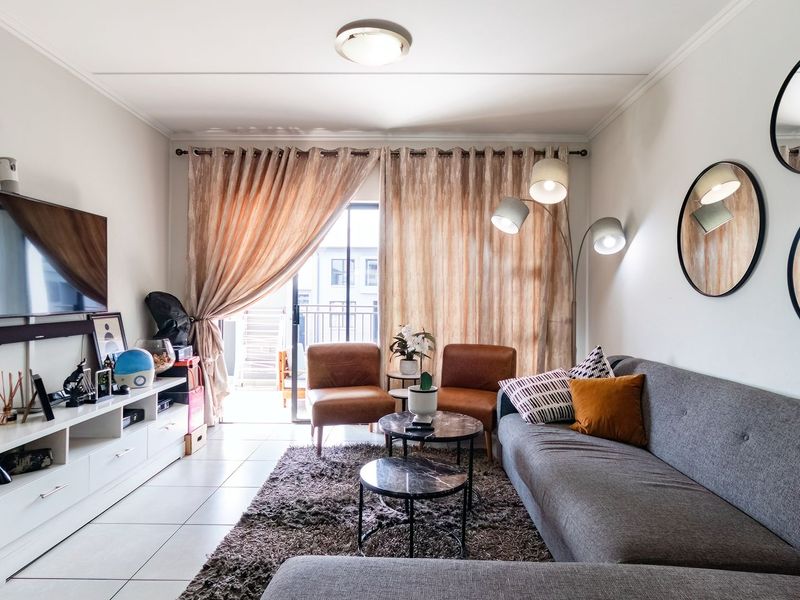 Stunning Modern Apartment in Westlake Eco Estate - Photo 4