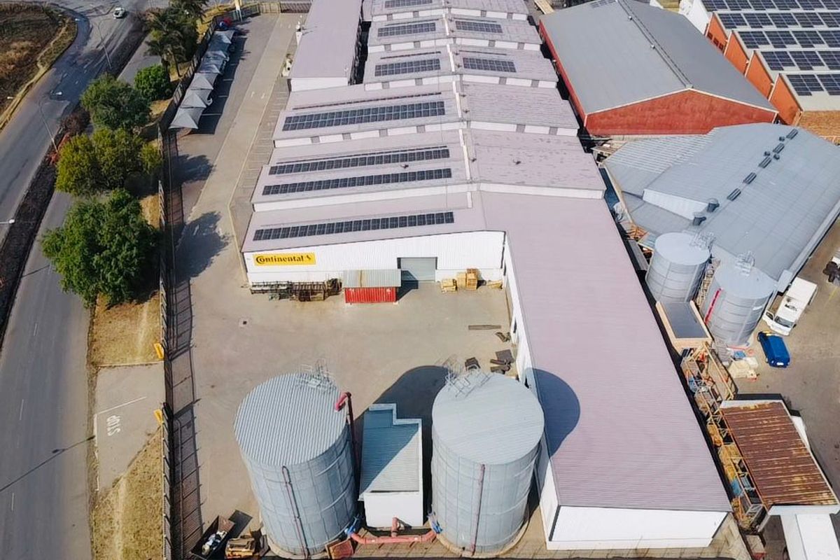 Tenanted Warehouse for Sale – Prime Investment Opportunity | City Deep - Photo 2