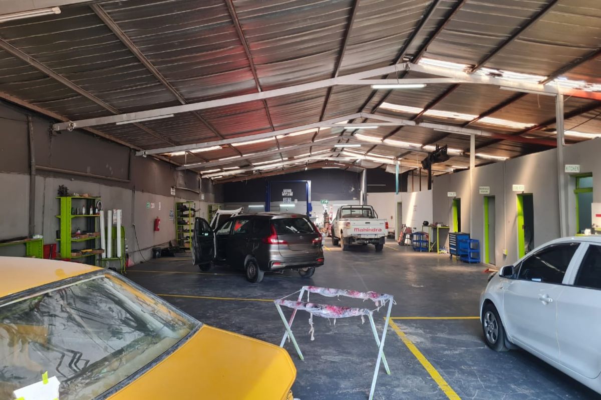 Well Sized and an Excellent Location for your business - Photo 4