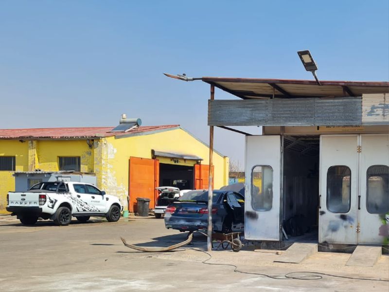 Well Sized and an Excellent Location for your business - Photo 10