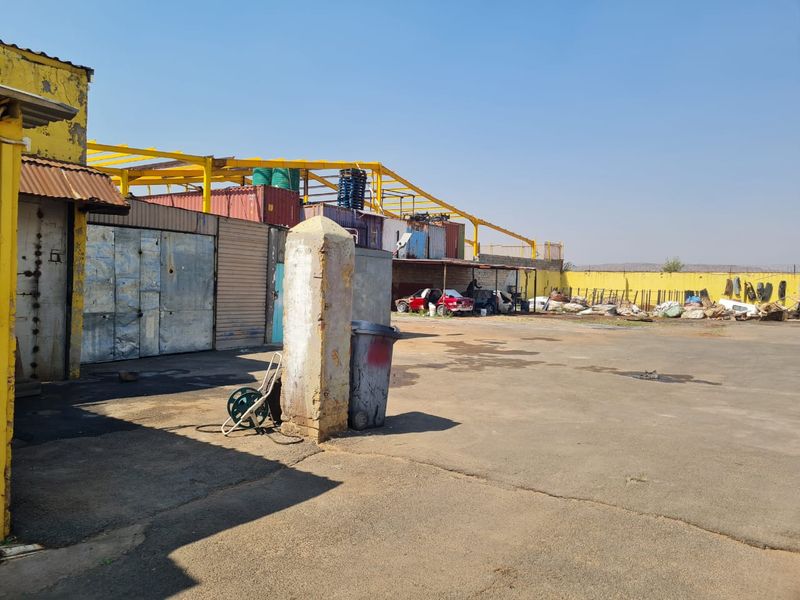 Well Sized and an Excellent Location for your business - Photo 9