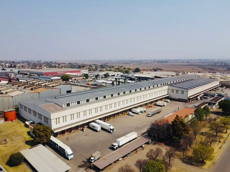 Prime Logistics Warehouse For Sale – Bevan Road, Roodekop - Photo 2