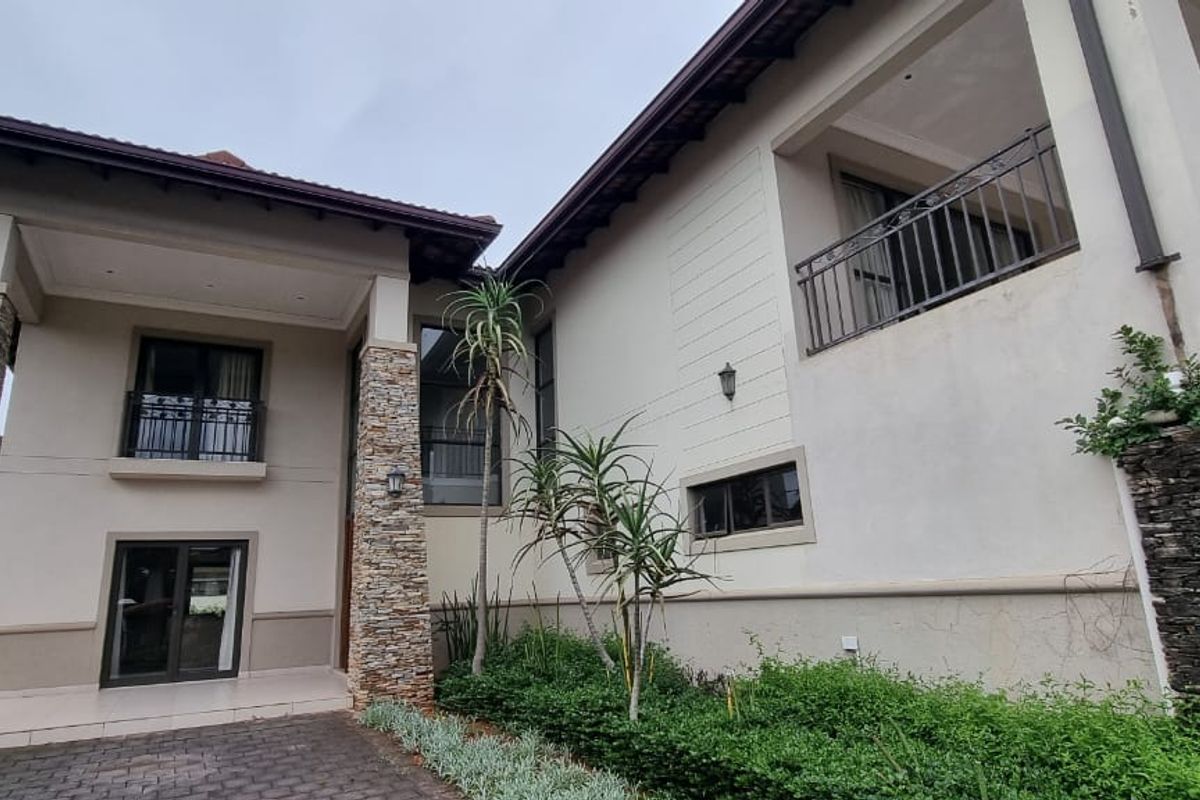 To Rent - Freestanding furnished 4 bedroom, pet friendly family home, - Photo 2