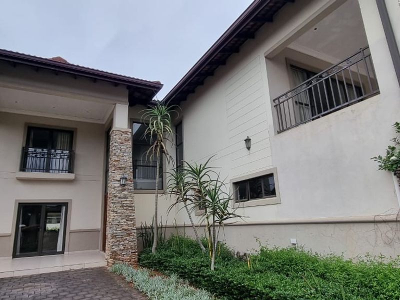 To Rent - Freestanding furnished 4 bedroom, pet friendly family home, - Photo 2