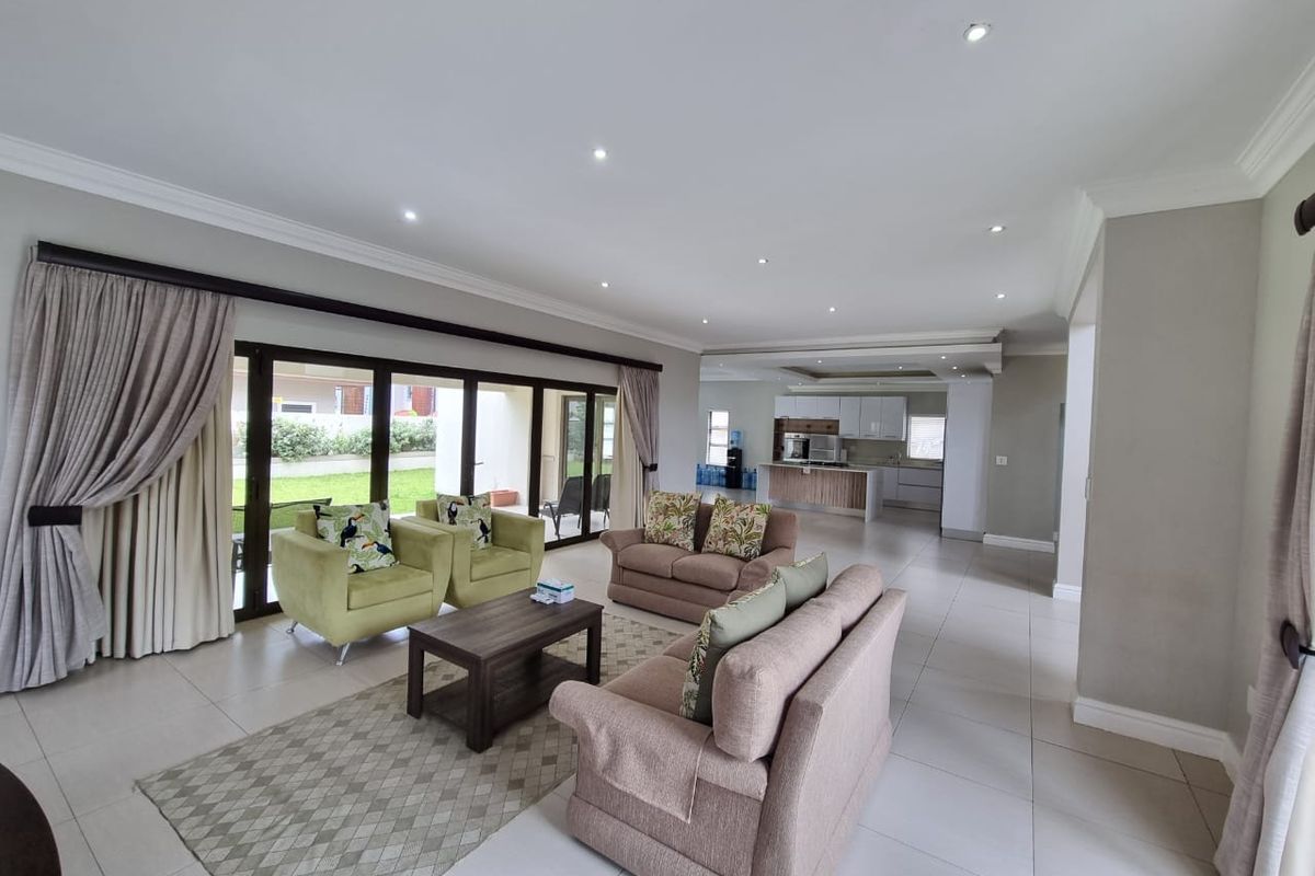 To Rent - Freestanding furnished 4 bedroom, pet friendly family home, - Photo 3