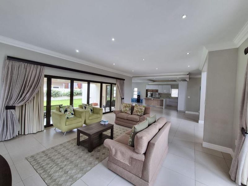 To Rent - Freestanding furnished 4 bedroom, pet friendly family home, - Photo 3