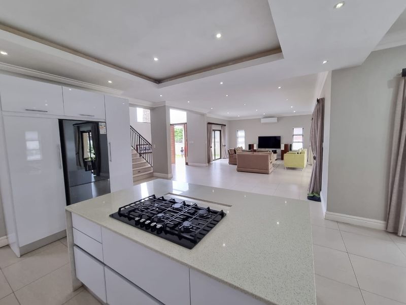 To Rent - Freestanding furnished 4 bedroom, pet friendly family home, - Photo 10