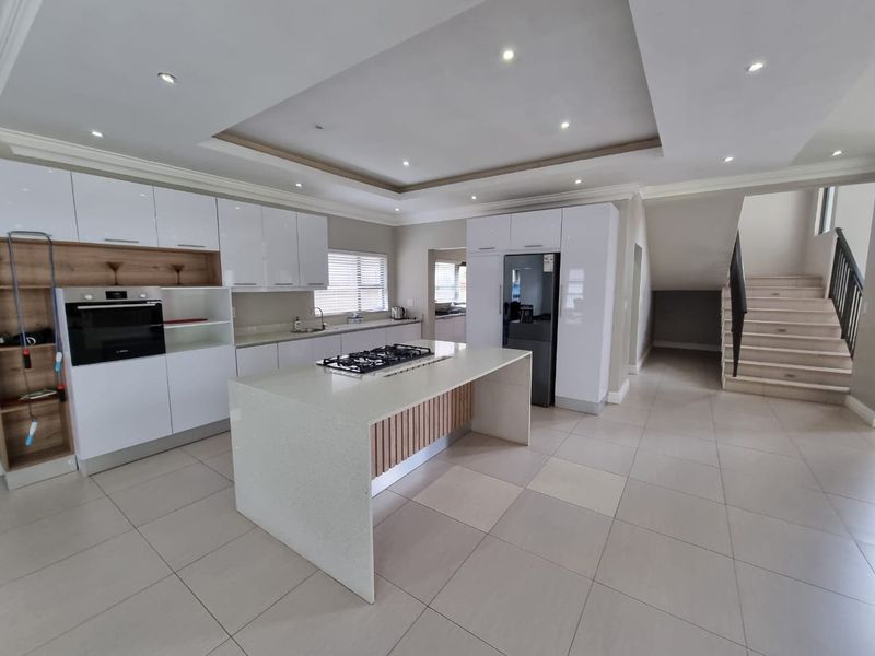 To Rent - Freestanding furnished 4 bedroom, pet friendly family home, - Photo 8