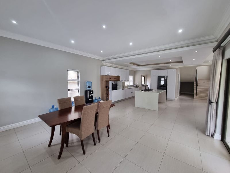 To Rent - Freestanding furnished 4 bedroom, pet friendly family home, - Photo 7
