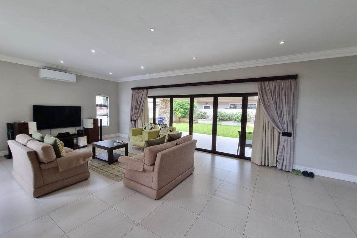To Rent - Freestanding furnished 4 bedroom, pet friendly family home, - Photo 4