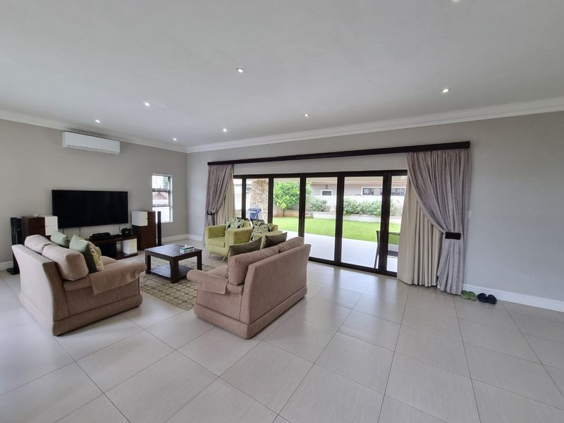 To Rent - Freestanding furnished 4 bedroom, pet friendly family home, - Photo 4