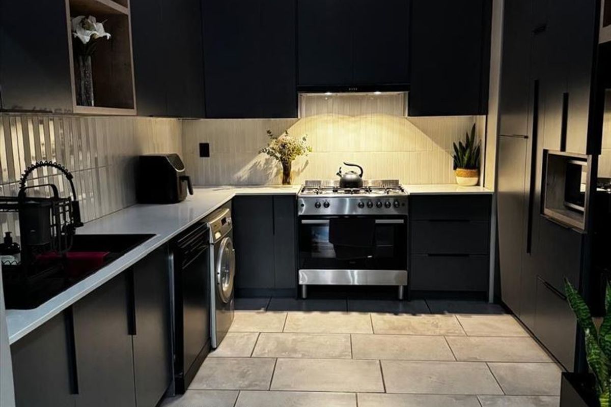 Spacious Family Home with Granny Flat and Pool - Photo 2