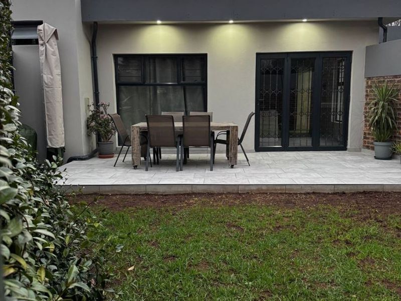 Spacious Family Home with Granny Flat and Pool - Photo 4