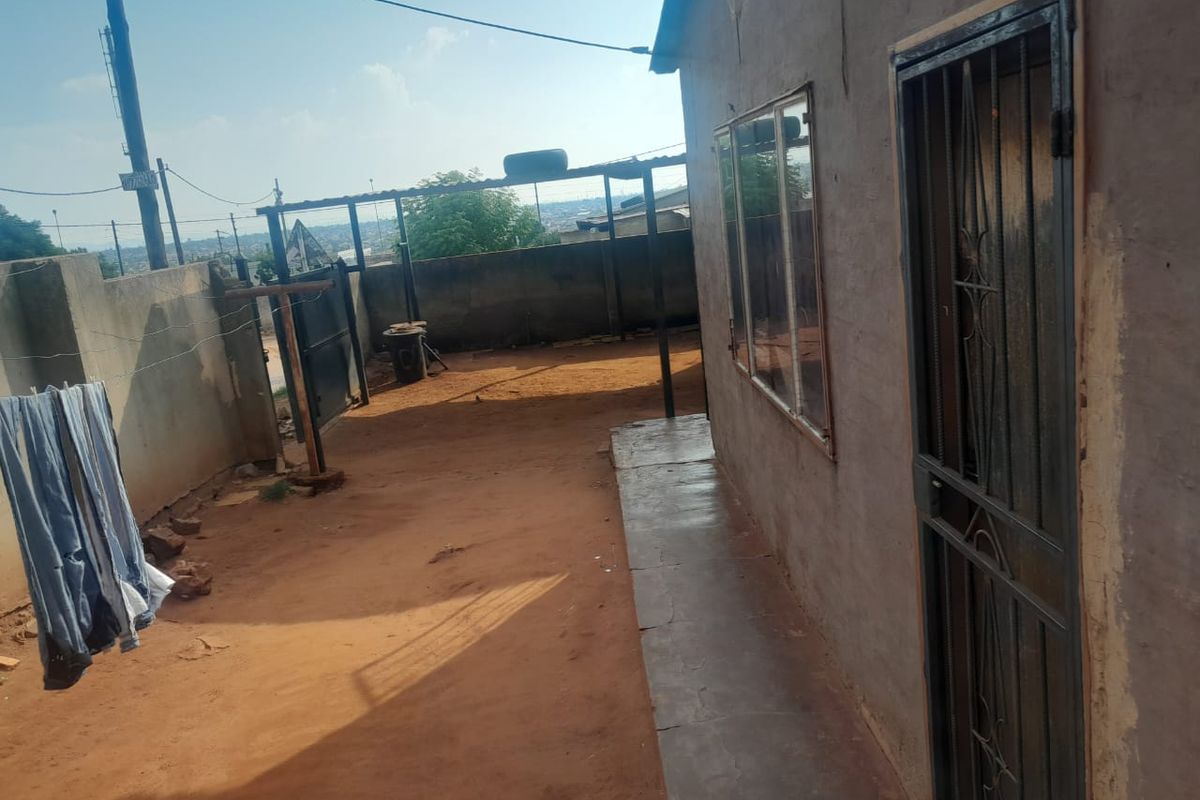 2 Bedroom house for Sale in Mamelodi East Ext-22 Pretoria - Photo 3