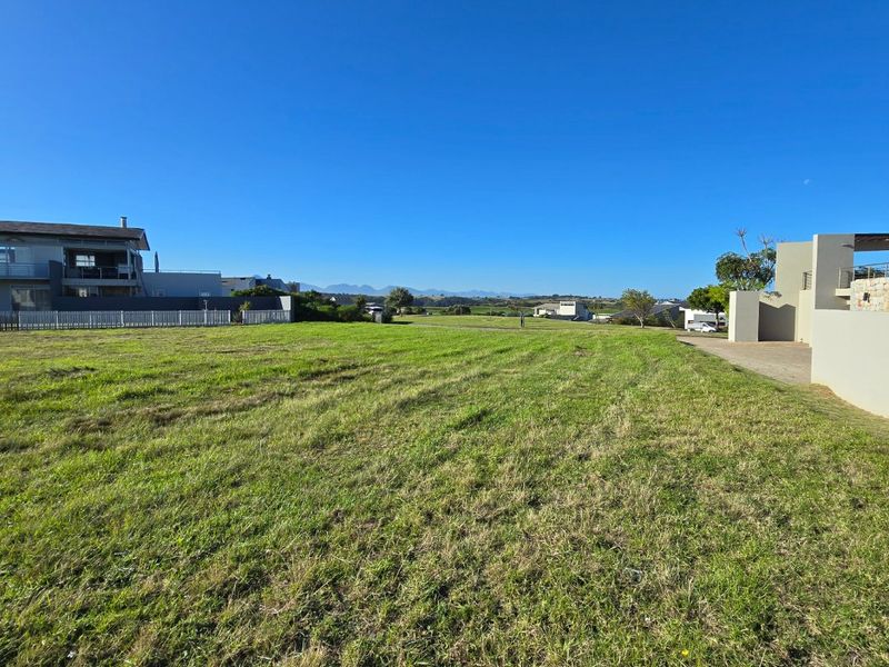 Stunning Oubaai Vacant stand with approved plans and VAT Included - Photo 3