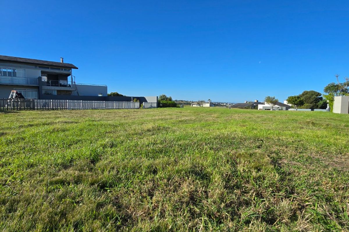 Stunning Oubaai Vacant stand with approved plans and VAT Included - Photo 2