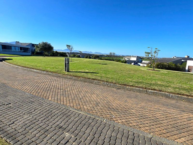 Stunning Oubaai Vacant stand with approved plans and VAT Included - Photo 7