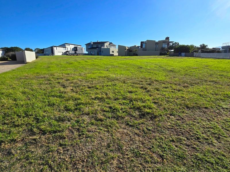 Stunning Oubaai Vacant stand with approved plans and VAT Included - Photo 6