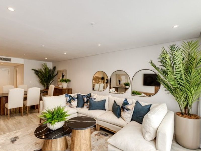 Oceans Umhlanga – The Pinnacle of Coastal Luxury - Photo 9