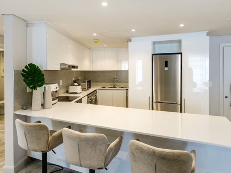 Oceans Umhlanga – The Pinnacle of Coastal Luxury - Photo 5