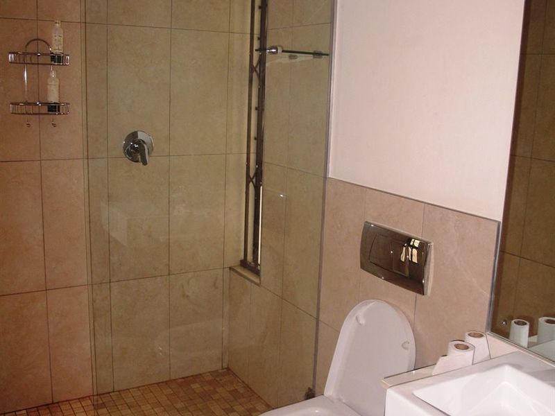 Izinga Ridge - freestanding cluster home in gated community - pet friendly - available 1st of October - Photo 9