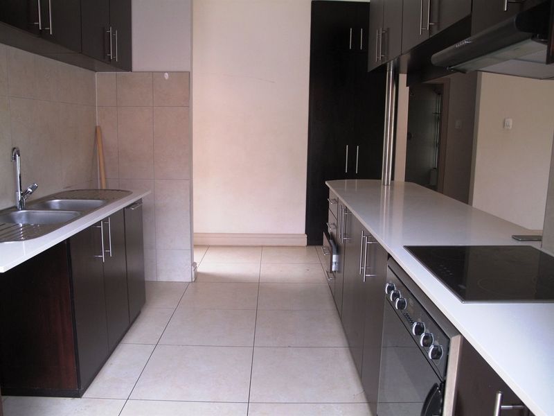 Izinga Ridge - freestanding cluster home in gated community - pet friendly - available 1st of October - Photo 8